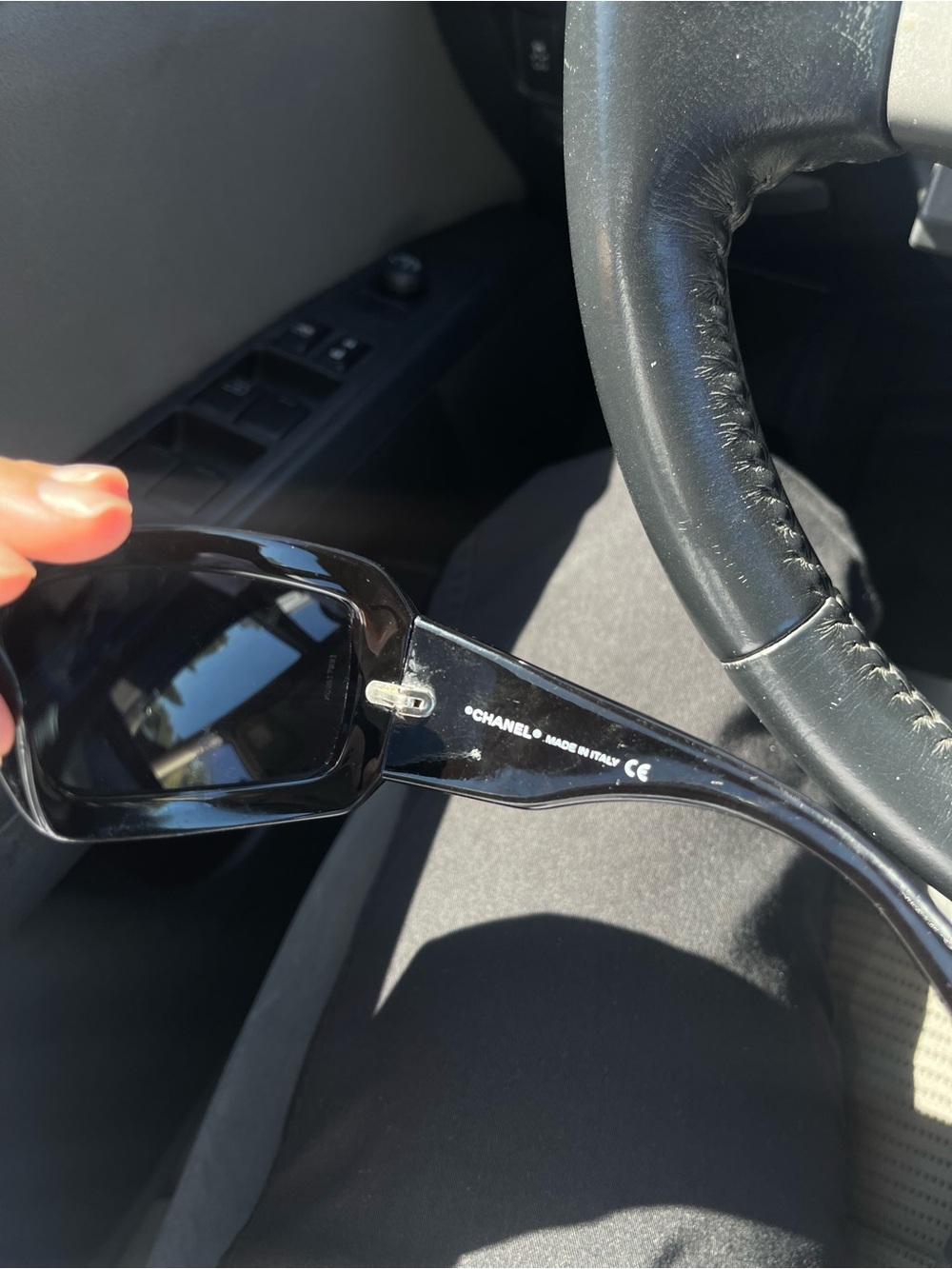 CHANEL mother of pearl sunglasses - Picture 7 of 7